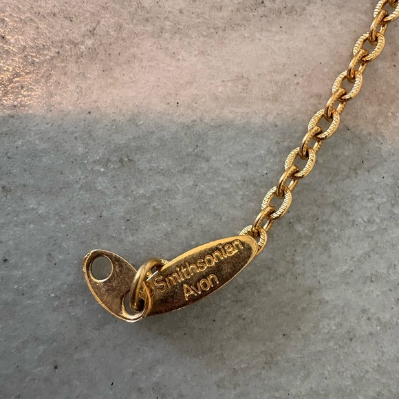 Avon Smithsonian Gold and Black Cross Pendant Necklace - Picture 5 of 7